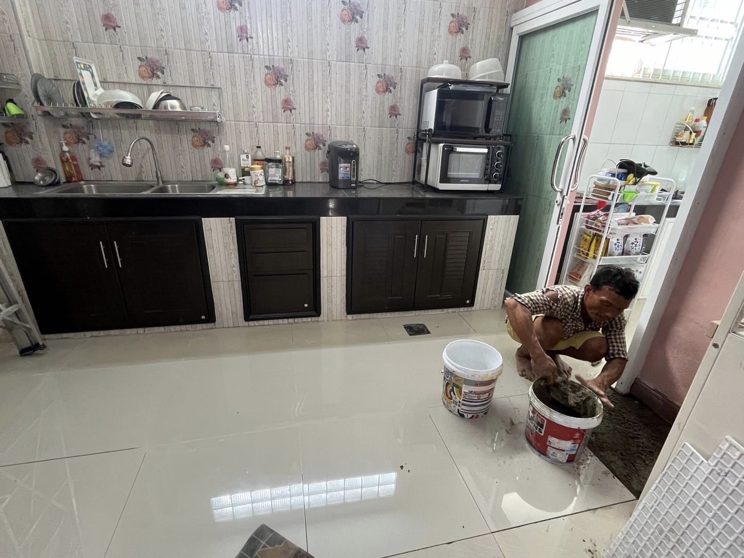 6 - https://ช่างชาญรับต่อเติมบ้าน.com | รับสร้างบ้าน รับเหมาต่อเติม รับซ่อมแซมบ้านและอาคาร ทาสีอาคาร ซ่อมหลังคาบ้าน ทำกันสาด ปูกระเบื้อง ทำฝ้า ประตูม้วน ประปา (ครบวงจร)